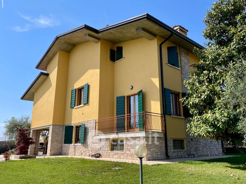 Villa in Via Isabella d'Este — foto 12 di 27