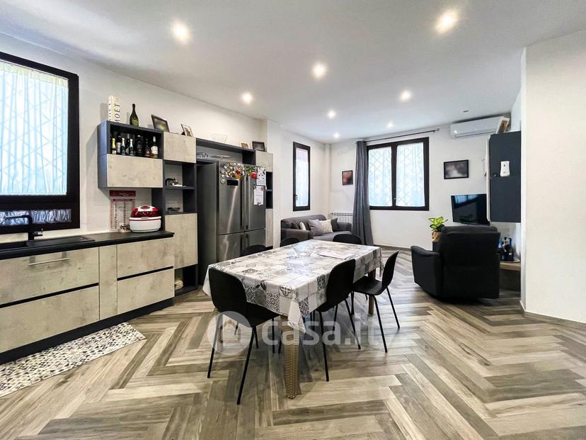 Villa in Via Giovanni Guareschi 67 — foto 15 di 115