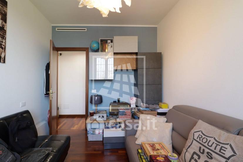 Villa in Via Gianni Rodari 16 — foto 65 di 89