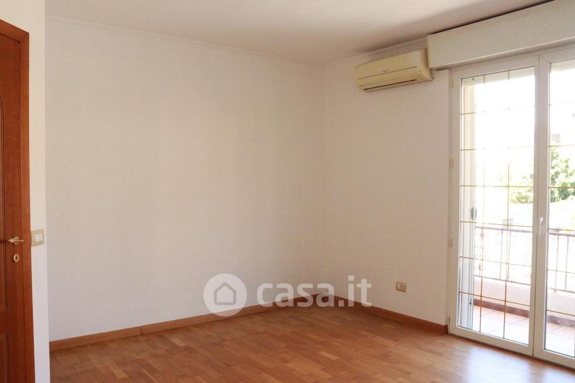 Trilocale in Via dei Monti 16 — foto 24 di 26