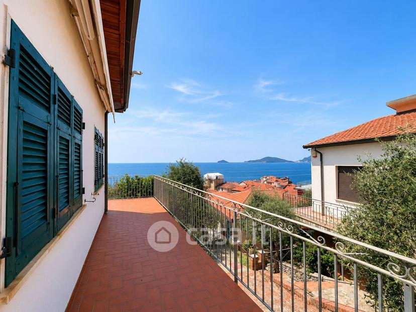 Villa in Via Giacomo Matteotti 13 — foto 42 di 45