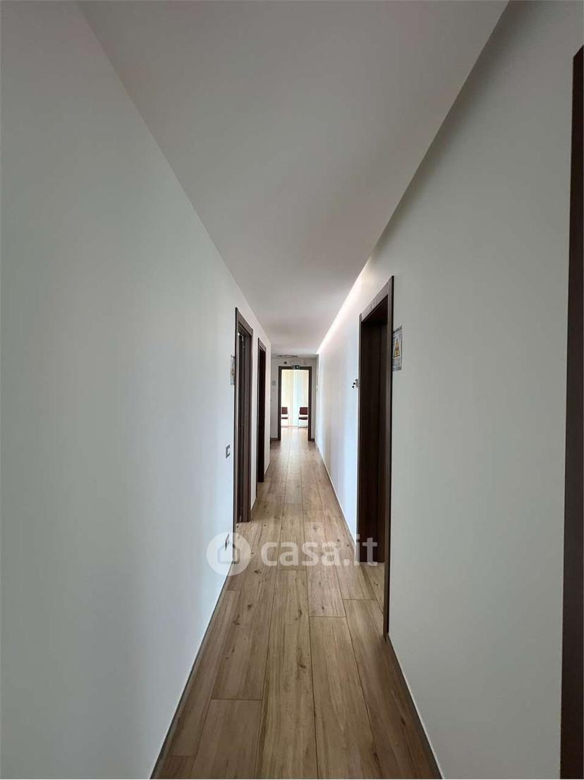 Villa in Via Giacomo Leopardi 77 — foto 20 di 36