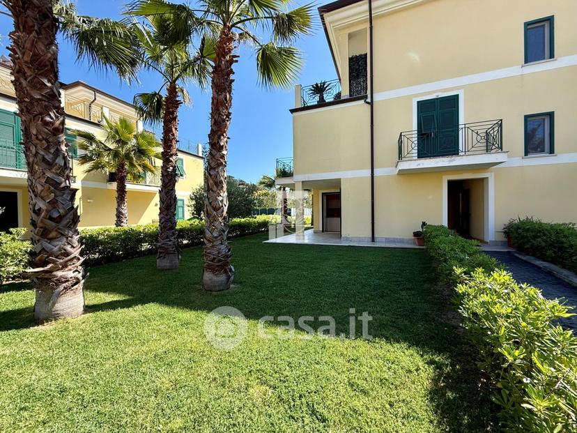 Quadrilocale in Via Pasteur 185 — foto 34 di 44