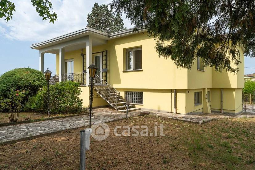 Villa in Via Ingegner Luigi Carena — foto 34 di 46