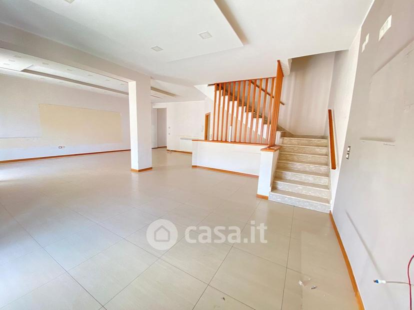 Quadrilocale in Via Eugenio Montale — foto 15 di 15