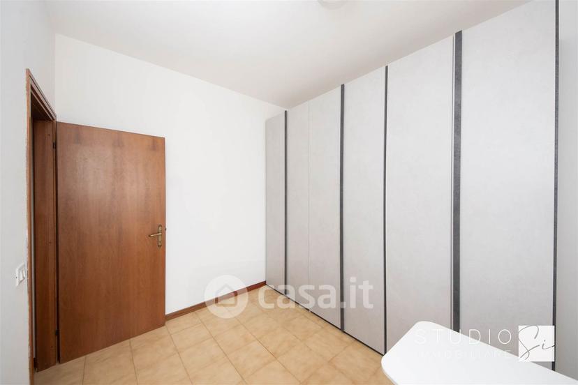 Trilocale in Via Eugenio Montale — foto 3 di 27