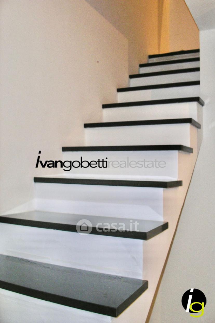 Villa in Via Martiri della Libertà 8 — foto 26 di 72