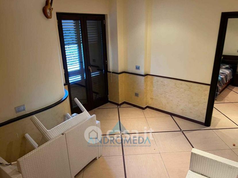 Villa in Via Domiziana — foto 24 di 27