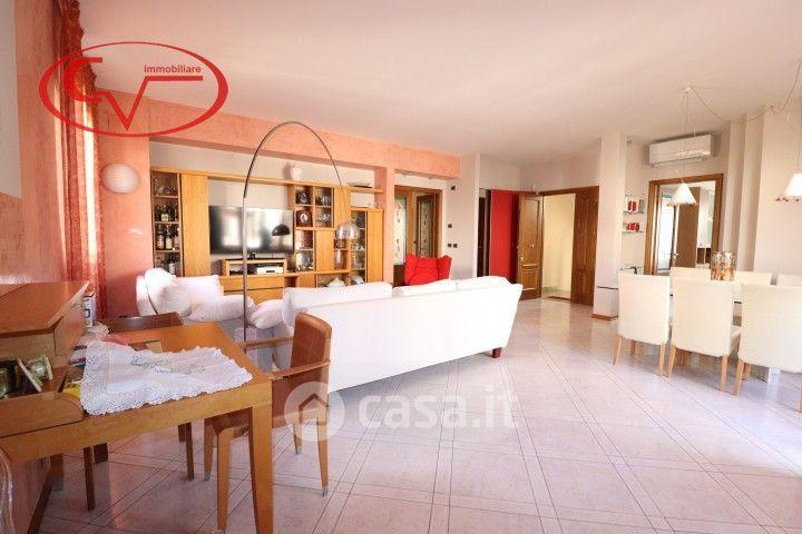 Villa in Via Gustavo Borsari — foto 19 di 56