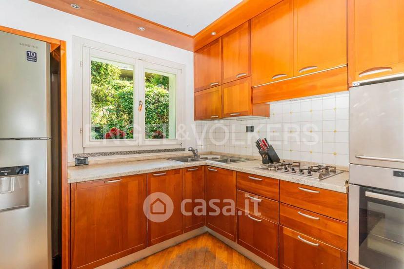 Villa in Via Venti Settembre 43 — foto 10 di 25