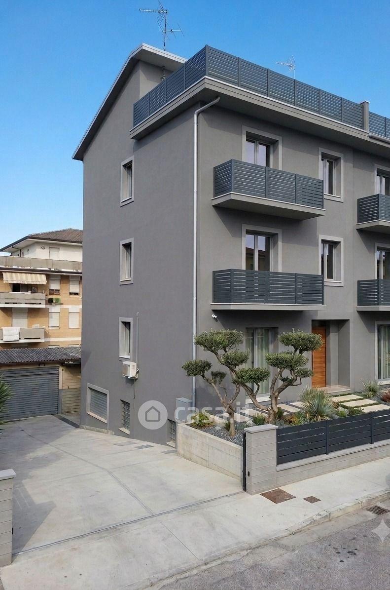 Trilocale in Via Camillo Benso Cavour 116