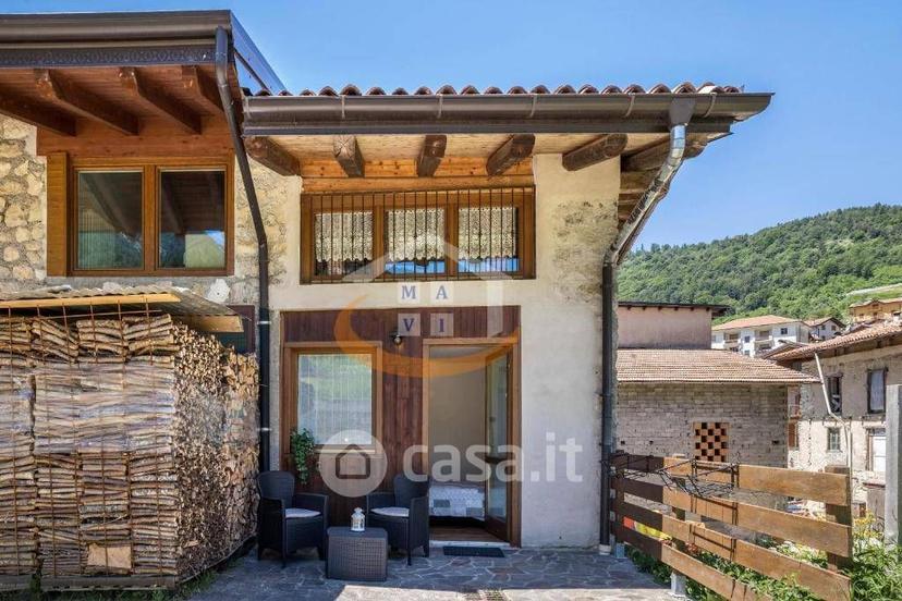 Appartamento in Via Dosso di Barco 5 — foto 3 di 27