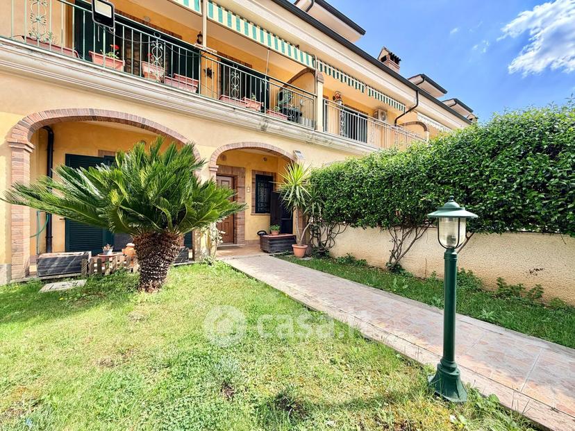 Villa in Via Lago di Como 22 — foto 15 di 82
