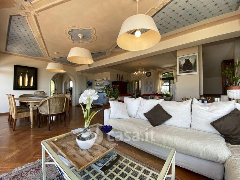 Villa in Castelnuovo — foto 37 di 72