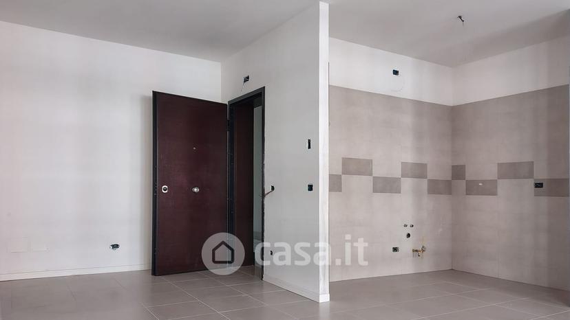 Bilocale in Via Martiri delle Foibe 25 — foto 14 di 25