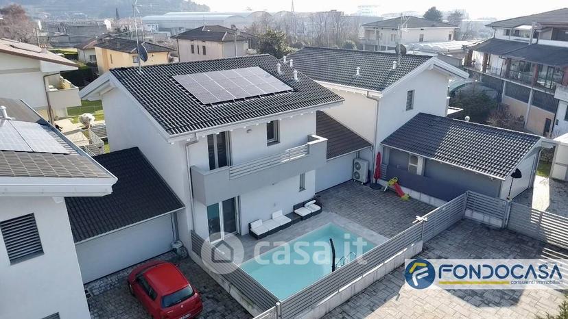 Villa in Via Galileo Ferraris — foto 10 di 10