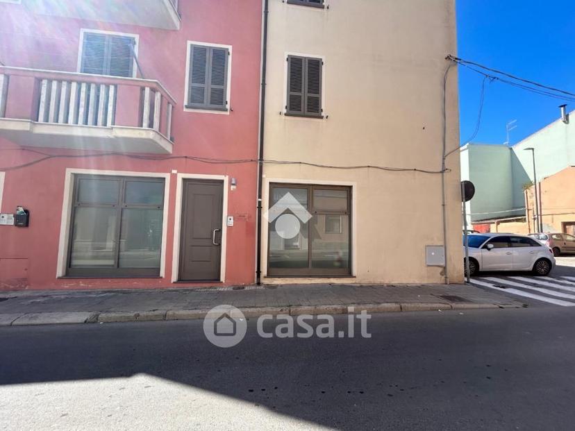 Quadrilocale in Via E. d'Arborea 116 — foto 16 di 32