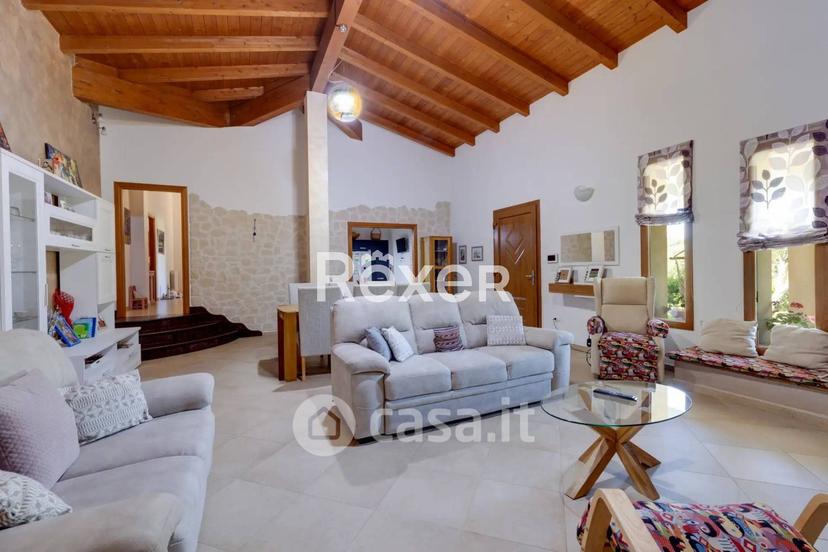 Villa in Sp13 — foto 15 di 33