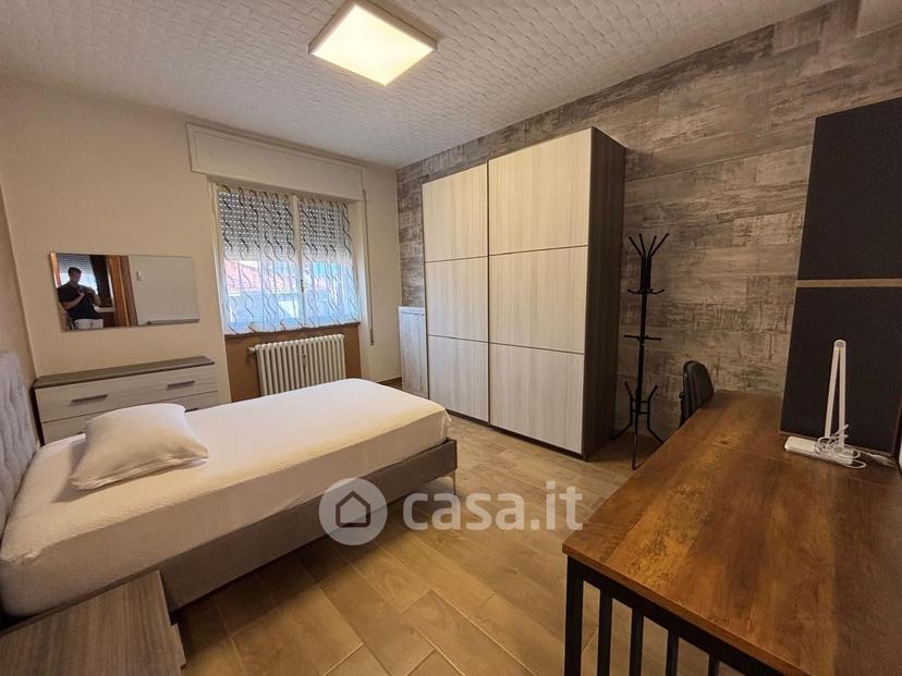 Stanza in Via Francesco Orsi 18 — foto 9 di 9