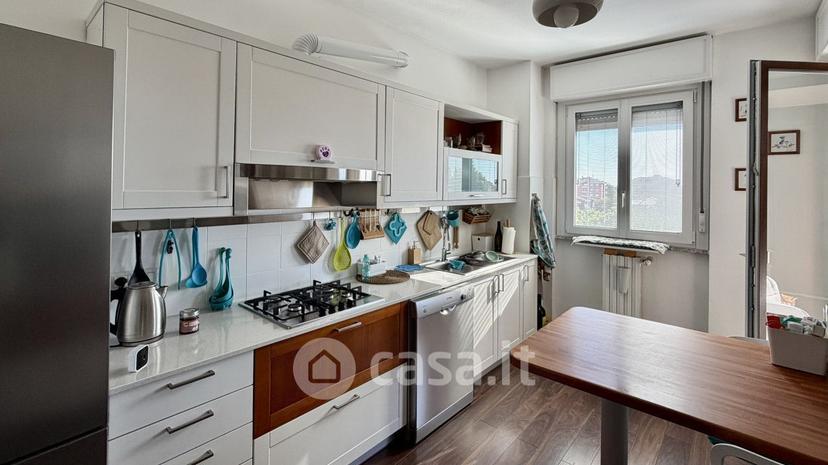 Trilocale in Via Sandro Pertini 4 — foto 9 di 20