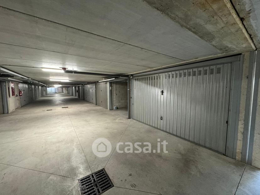 Quadrilocale in Via Antonio Fogazzaro 2 — foto 33 di 41