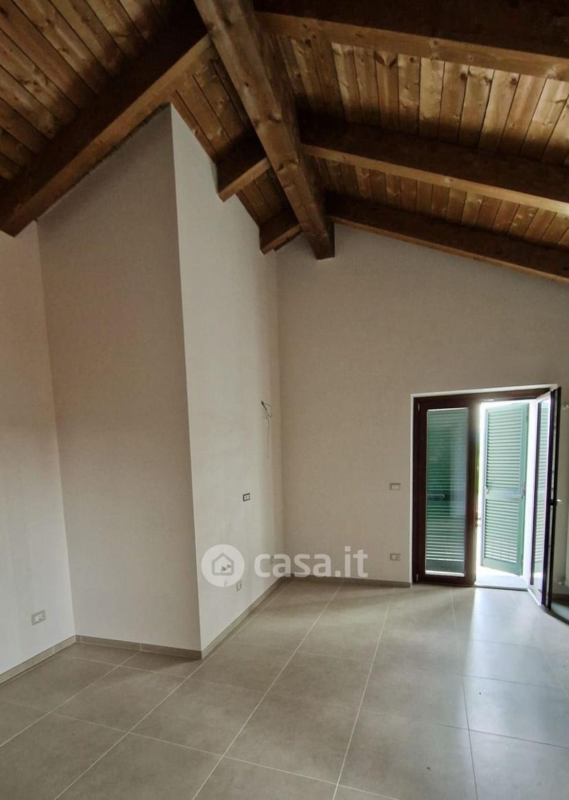 Bilocale in Via Umberto I — foto 14 di 16