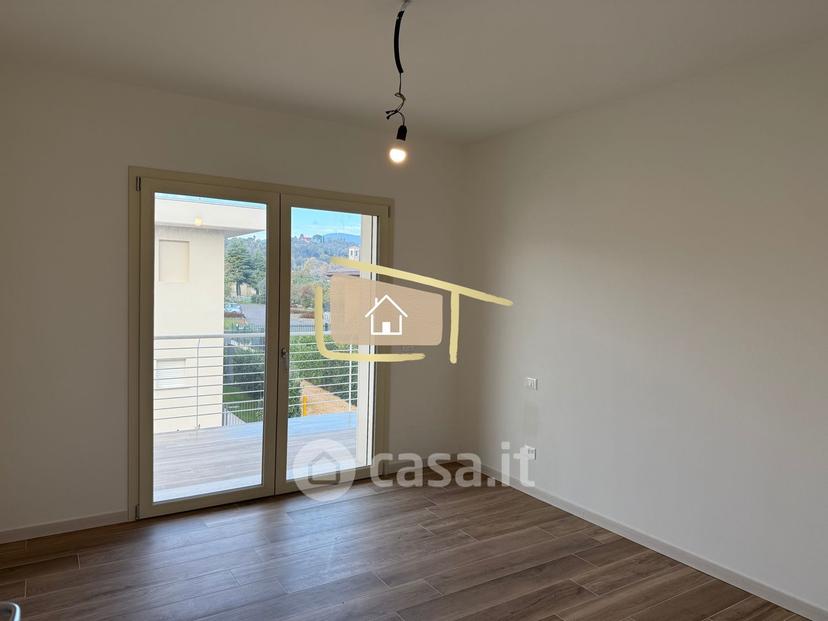 Villa in Via Rio d'Avigo 12 — foto 15 di 22