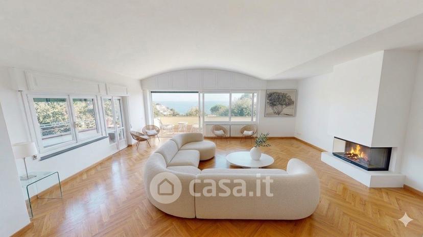 Villa in Via della Rotonda 22 — foto 14 di 73
