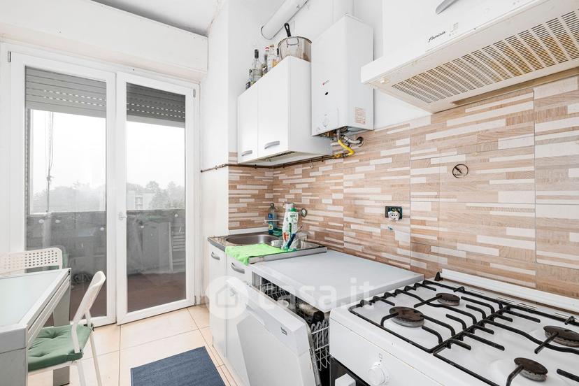 Bilocale in Viale Lombardia 43 — foto 8 di 9