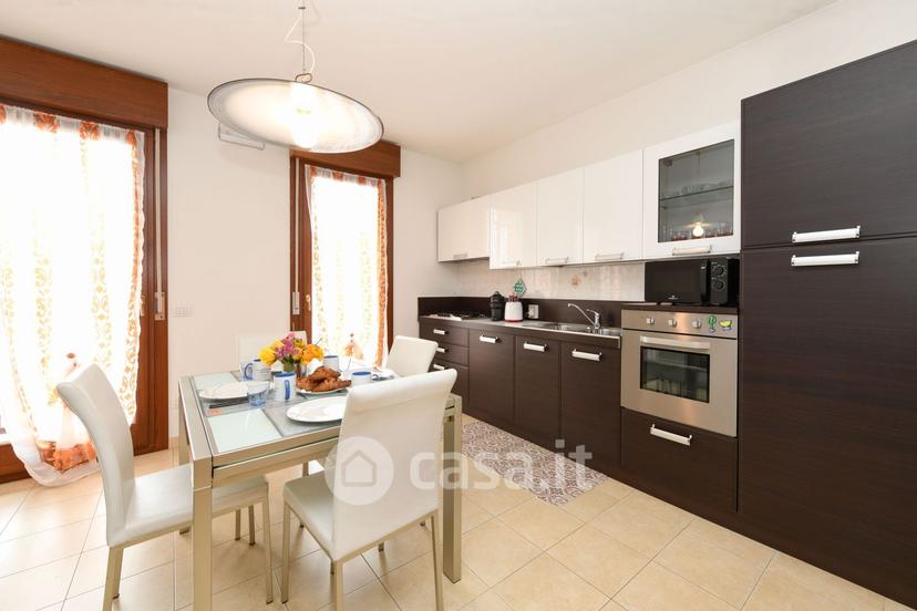 Bilocale in Via Mantegna 23 — foto 9 di 40