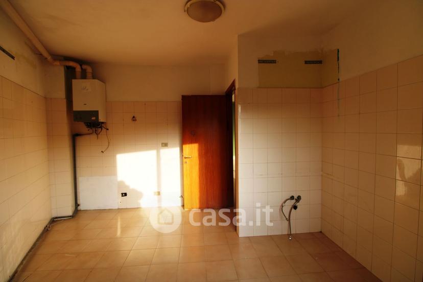 Trilocale in Via Friuli 100 — foto 16 di 35