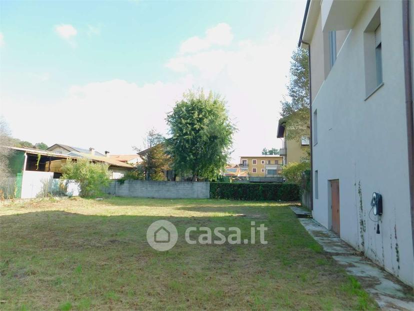 Quadrilocale in Via Brogioli 9 — foto 10 di 15