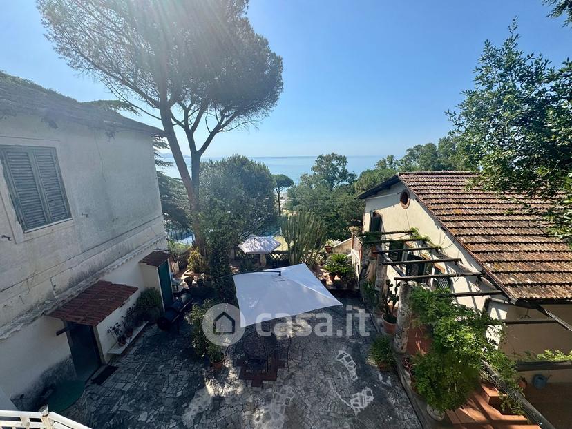 Villa in Via Appia 104 /200 — foto 5 di 136