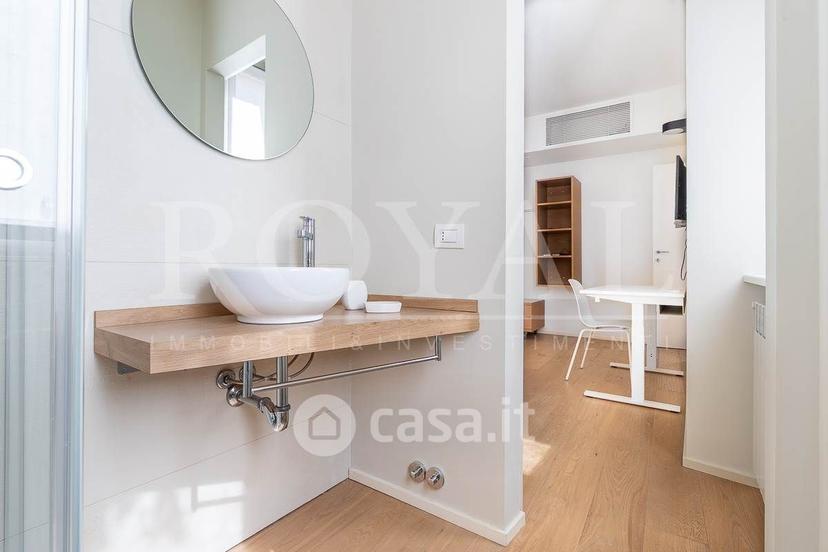 Trilocale in Via Carlo Alberto 15 — foto 27 di 34