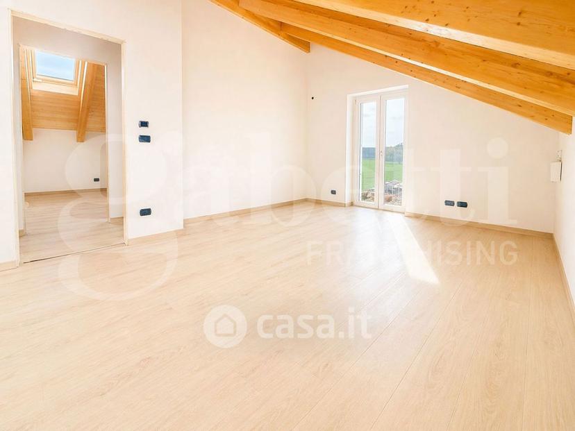 Villa in Via Cristoforo Colombo 59 — foto 22 di 39