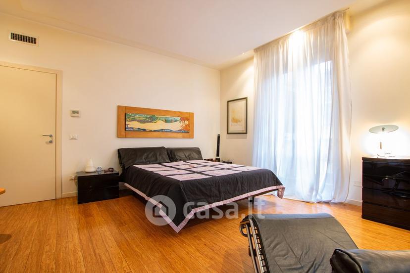 Trilocale in Via Fratelli Bronzetti 16 — foto 41 di 54