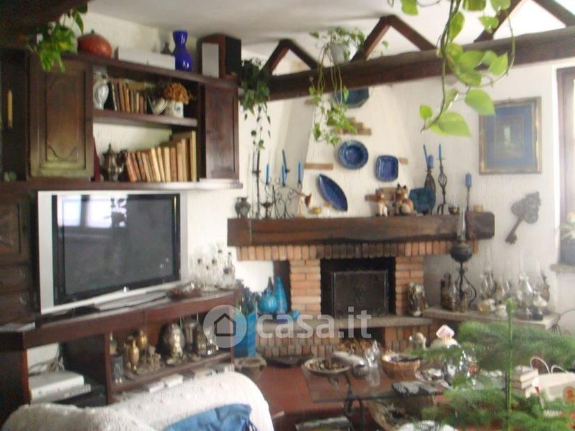 Villa in Via Sandro Pertini — foto 2 di 56