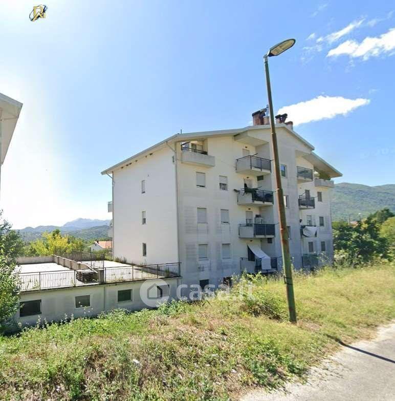 Trilocale in Via Monte Bianco 2 — foto 30 di 35