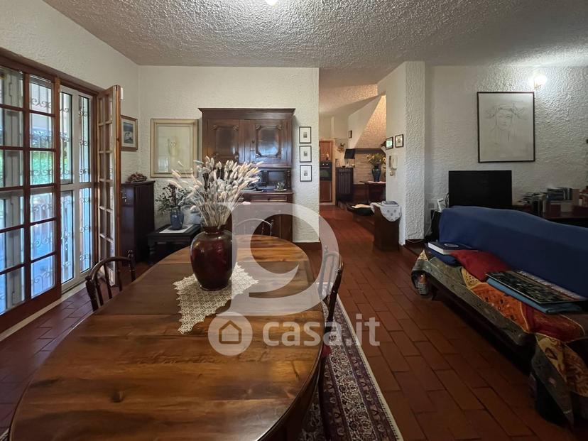 Villa in Via dei Platani 88 — foto 3 di 102