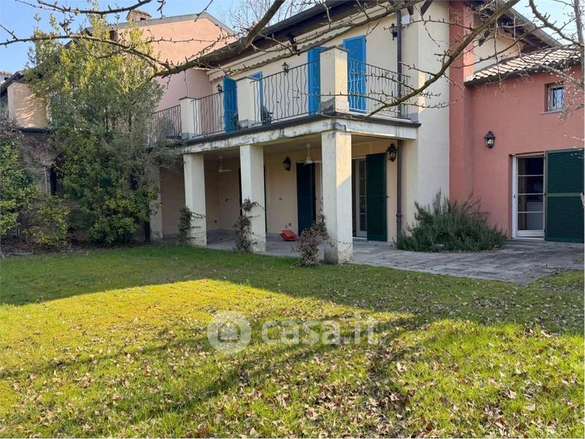 Villa in Via Isidoro — foto 2 di 11