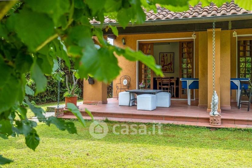 Villa in Via Flli Cervi — foto 11 di 22