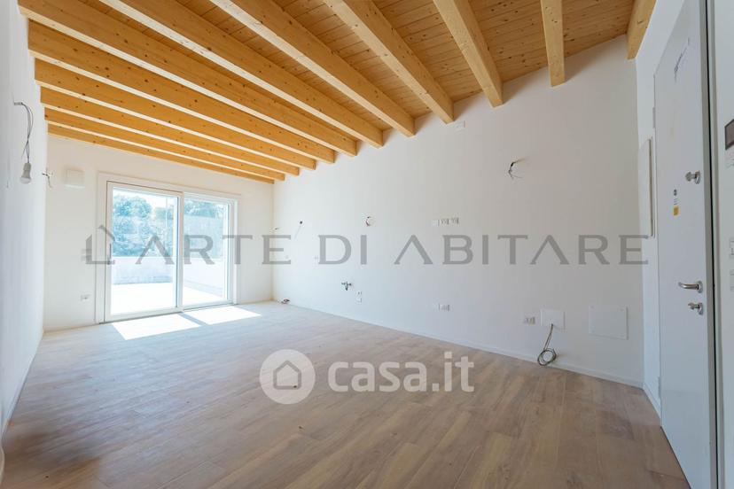 Trilocale in Via Paolo VI
