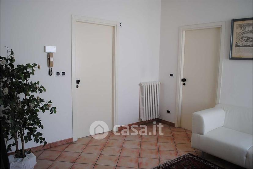 Stanza in Viale Po 3