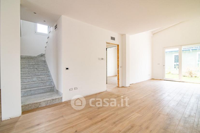 Villa in Via Mario Baratta — foto 42 di 63