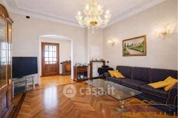 Villa in Via Edmondo de Amicis 6
