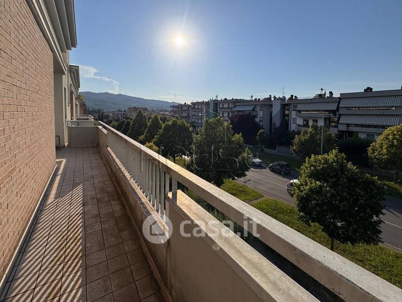 Trilocale in Via Carolina Torreggiani — foto 12 di 26