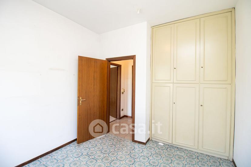Appartamento in Via Volturno 80 — foto 31 di 43