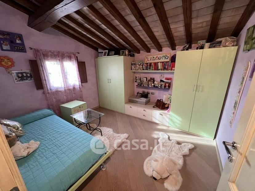 Villa in Via San Bartolo — foto 8 di 33