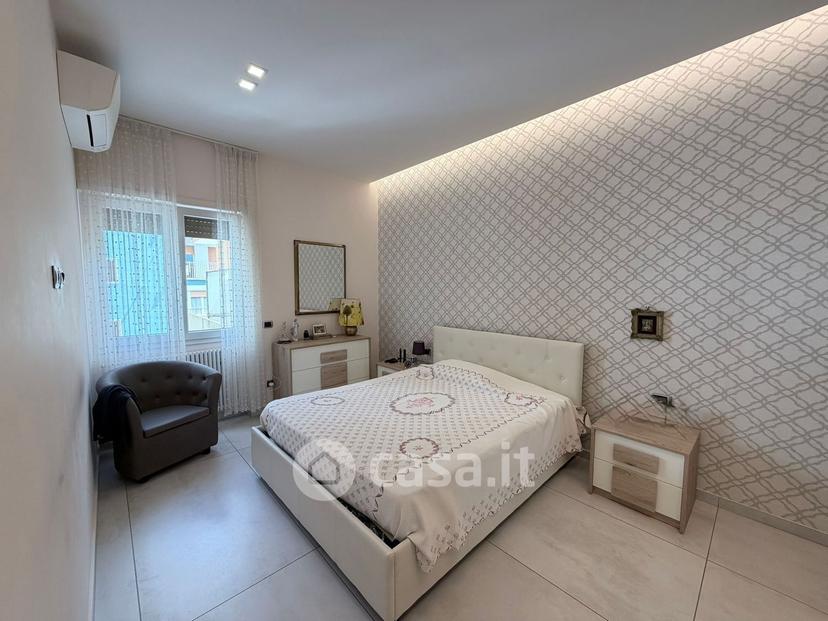 Trilocale in Via Domenico Fontana 81