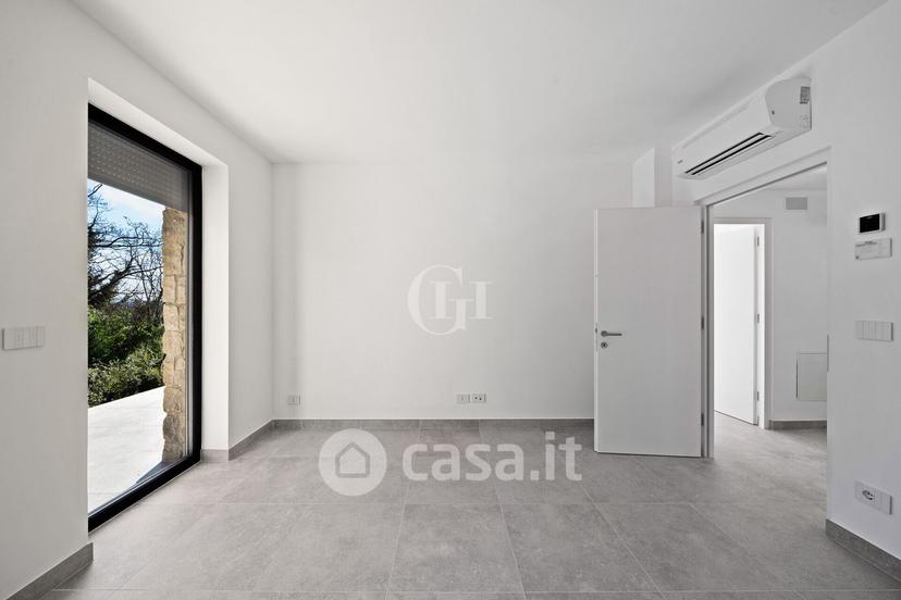 Villa in Via Val Mora — foto 16 di 29